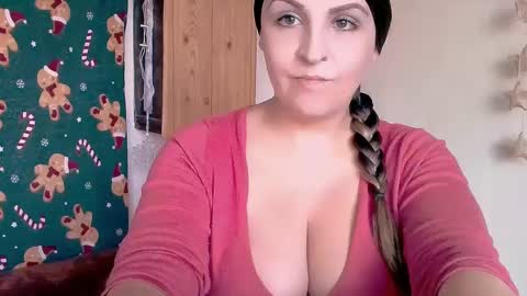 niki_leex online show from 12/18/24, 08:14