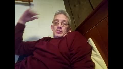 papasmurf4u81 online show from 02/03/25, 05:56