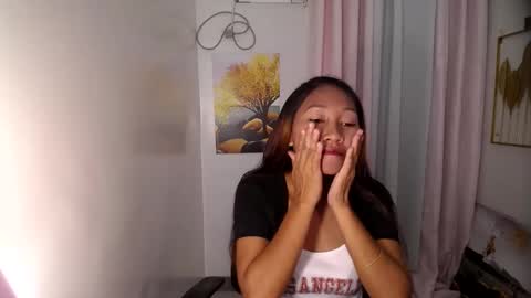 petite_pinay_lover online show from 01/09/25, 11:11