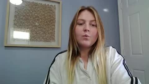 PhatAssBlond online show from 12/01/24, 06:33