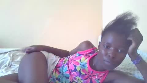 pretty_petite_ebony online show from 01/06/25, 11:57