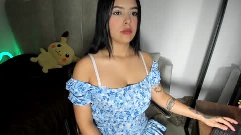 natalia  -  online show from 01/05/25, 03:52