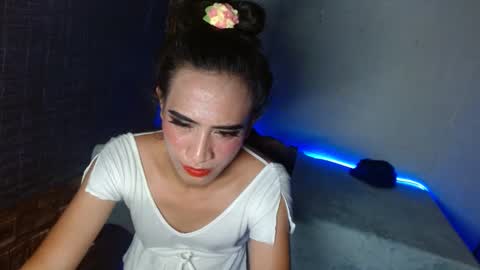 rhianesassy online show from 12/14/24, 01:36