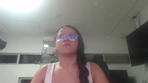 samantha_giraldo1 online show from 01/21/25, 06:44