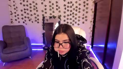 saray__jones online show from 01/02/25, 02:59