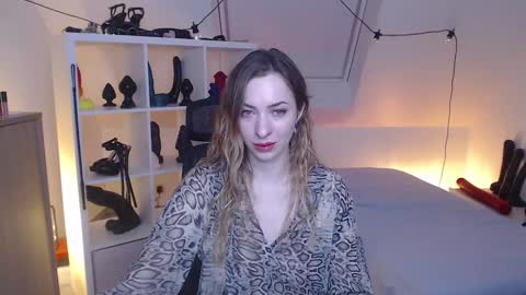 Mistress Sophie online show from 01/06/25, 02:52