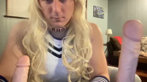 sissysloot9000 online show from 12/26/24, 04:36