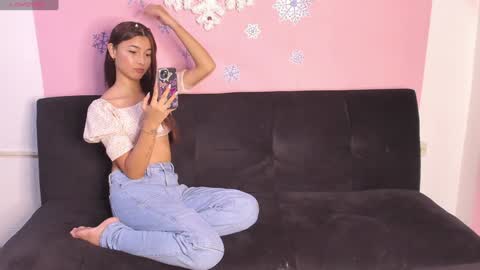 skinnyx_cute19 online show from 12/28/24, 11:41