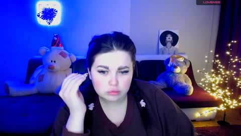 sophia__olsen online show from 11/26/24, 07:06