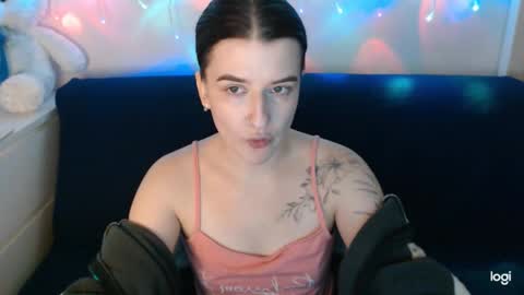 sweet_honey999 online show from 01/06/25, 10:47