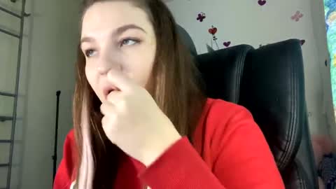 sweetalissa18 online show from 12/03/24, 11:49