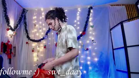 swt_day_ online show from 12/12/24, 12:03