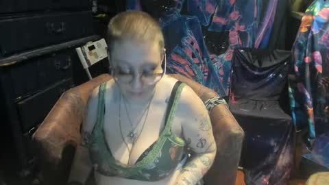 thecurvysiren online show from 01/06/25, 10:25