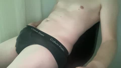 twink27844711 online show from 11/10/24, 02:20