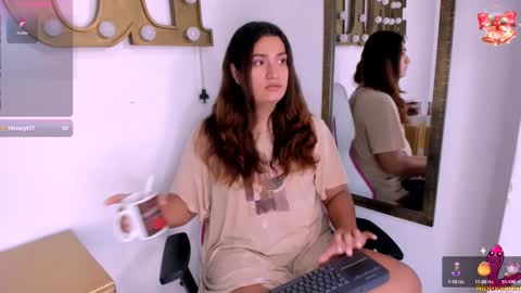 valery__maravilla online show from 12/29/24, 12:05