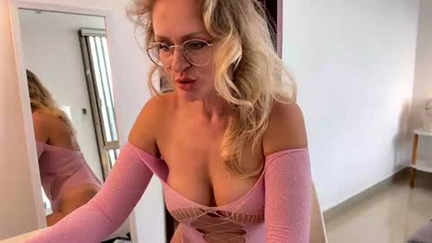 Zlata online show from 11/15/24, 08:30