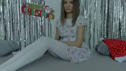 Lily online show from 12/20/24, 05:20