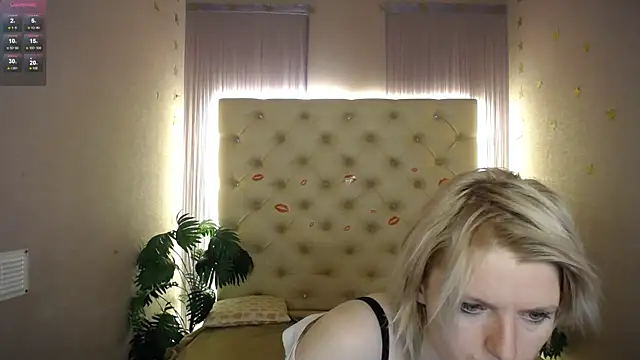 Lena Paulles online show from 12/23/24, 10:33