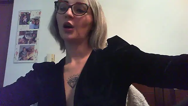 sexy blondie92 online show from 01/03/25, 11:52