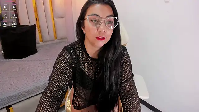 Karla hernandez  online show from 12/09/24, 11:18