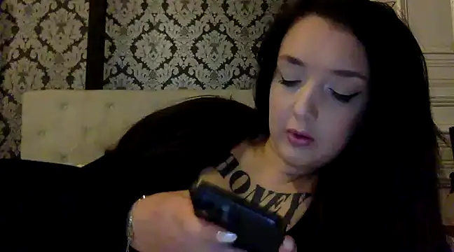 LucyLuxee19 online show from 12/02/24, 03:54