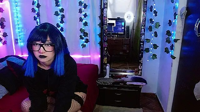 the lesbian game online show from 11/13/24, 08:36