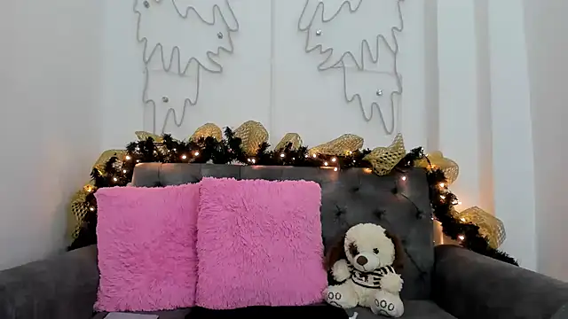 amber martinez online show from 12/18/24, 12:38