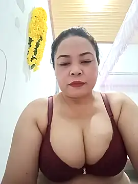 Sexy-bigtits2024 online show from 12/02/24, 04:25