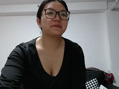 liu195874 online show from 11/24/24, 11:36