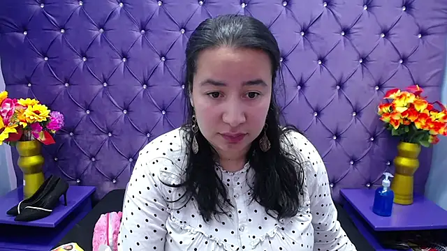 NaomyPrinces online show from 11/16/24, 02:27