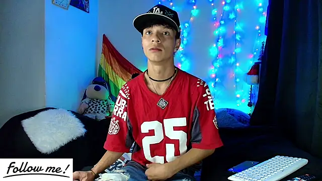 twink sebas  online show from 01/03/25, 12:52