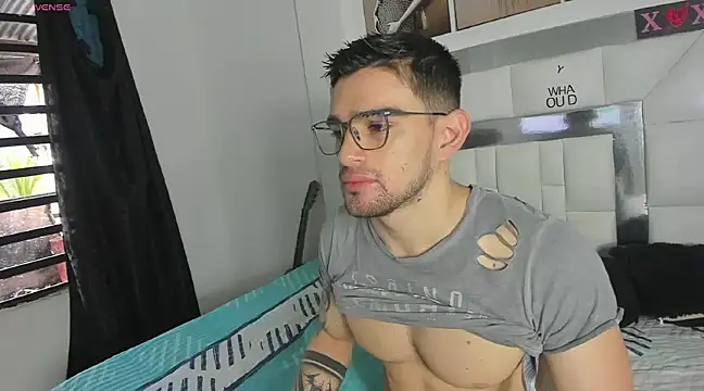 Sexy Alejandro  online show from 11/29/24, 12:10