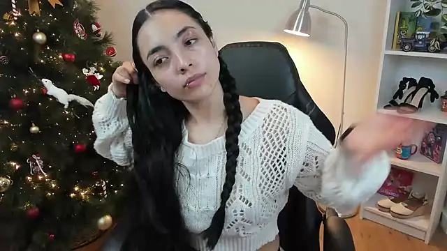  BellaEvans  online show from 12/12/24, 05:55