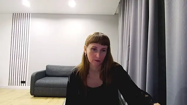 Daniella Lorente online show from 11/24/24, 11:01