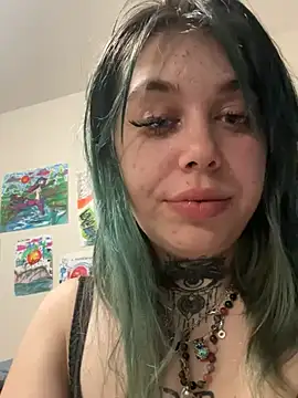 DollyDivaXO online show from 12/22/24, 02:49