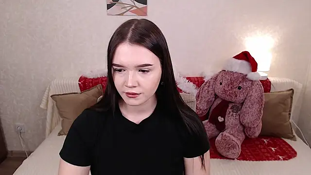 MiaSkyy online show from 12/18/24, 03:51