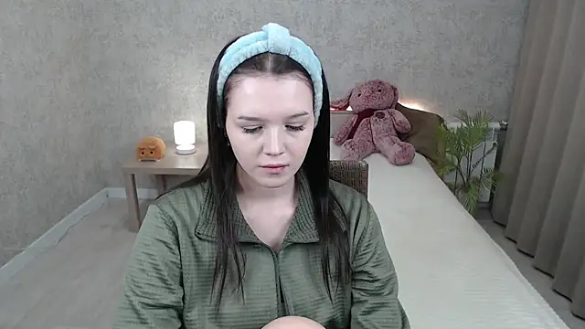 MiaSkyy online show from 12/07/24, 02:05