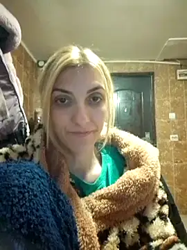 RileyLanaxxx online show from 12/22/24, 02:43