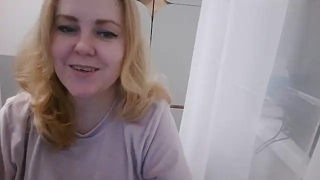 Lorri Adelle online show from 01/03/25, 12:34