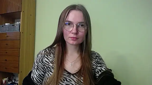 LooveELLYx online show from 12/02/24, 02:30