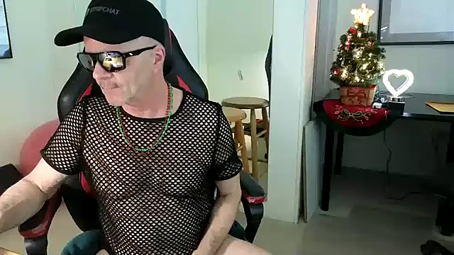 hotdadbod online show from 12/21/24, 08:41