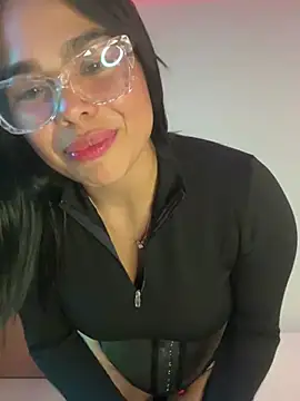 Ninasuarzz online show from 01/17/25, 04:27