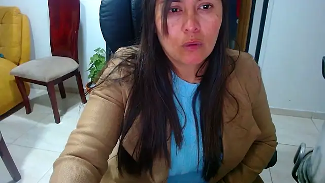 Ixchel Anaid online show from 12/15/24, 12:36