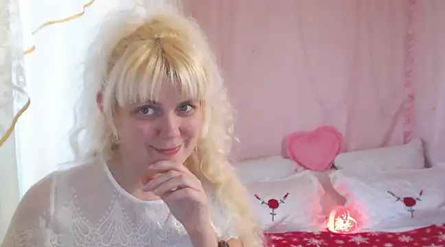 SunnySylvia online show from 01/06/25, 12:52