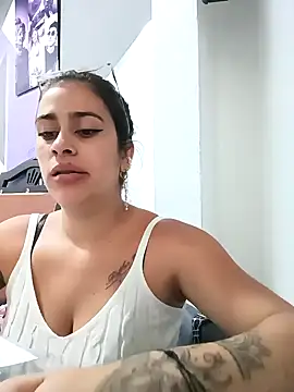 Latina sexy1 online show from 11/14/24, 05:24