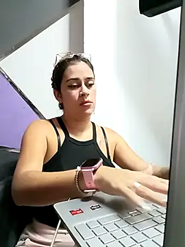 Latina sexy1 online show from 11/19/24, 08:17