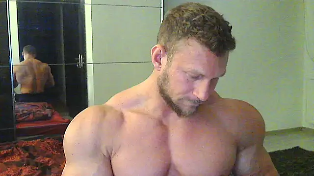 muscularkevin online show from 11/19/24, 04:22