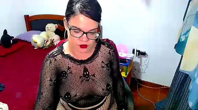 luchiana hott21 online show from 12/03/24, 02:38