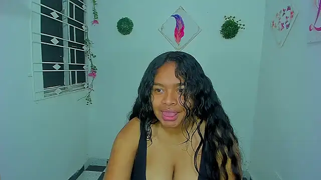 llily pey01 online show from 11/19/24, 03:39