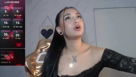 _ella_b online show from 12/01/24, 03:20